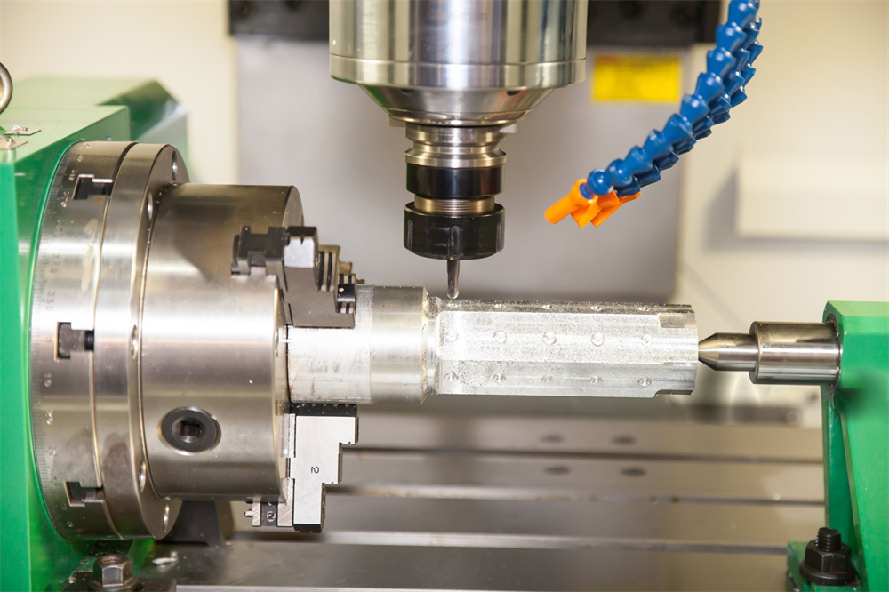 Automotive custom part.jpg cnc-milling-processing.jpg