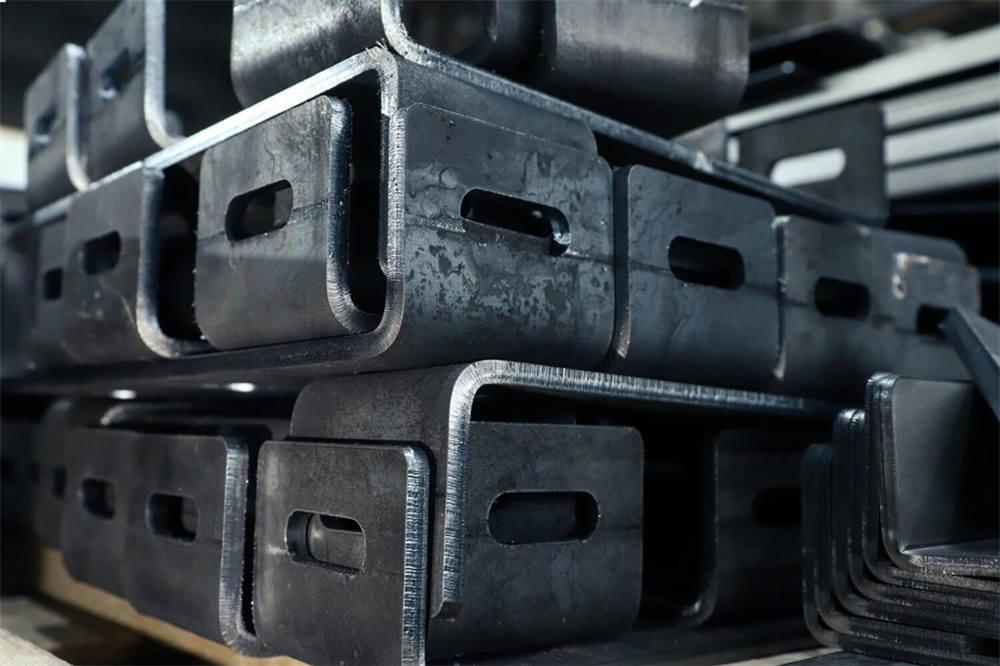 Metal bending parts.jpg metal-bending-parts.jpg